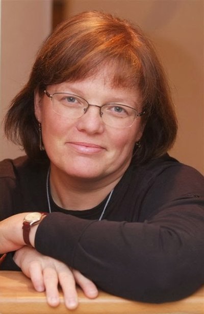 Szendrényi Éva